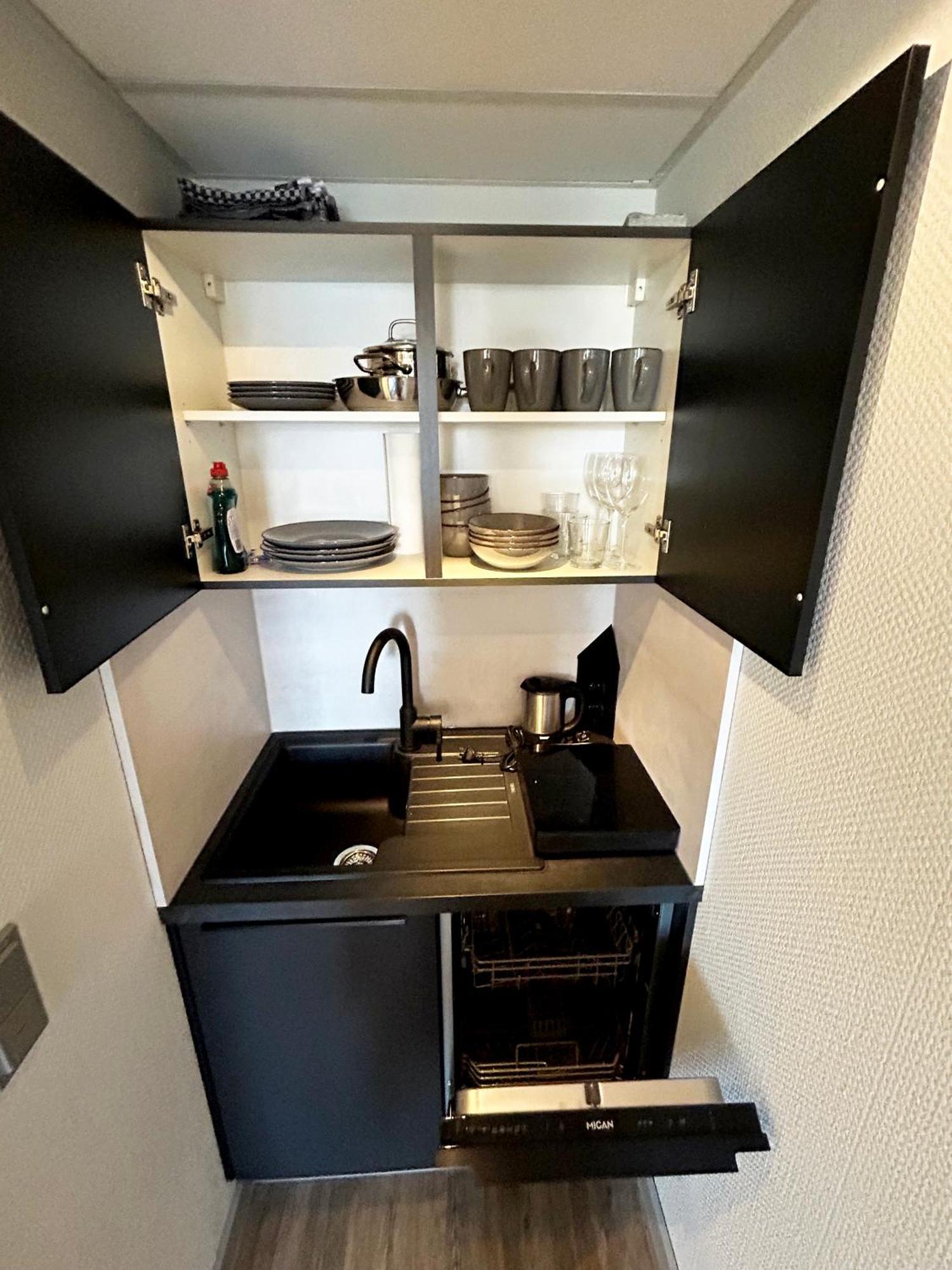 In Am Medienhafen Mit Kueche Apartment Dusseldorf