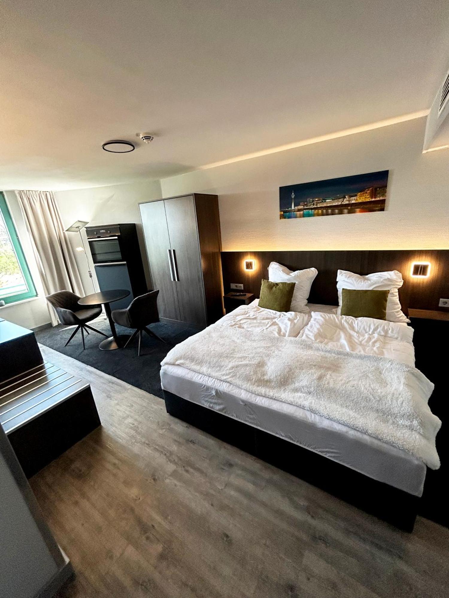 In Am Medienhafen Mit Küche Apartment Düsseldorf